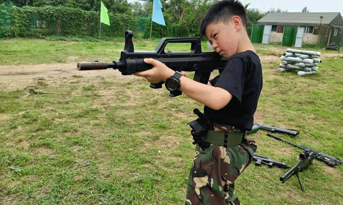 上海軍事夏令營.gif