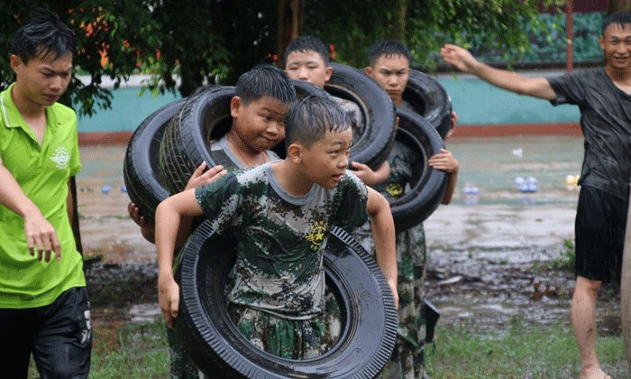 上海少兒軍事夏令營(yíng).gif