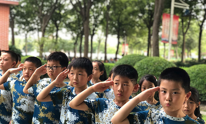 上海軍訓(xùn)夏令營哪家比較專業(yè)