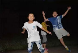 體育夏令營認為多運動有利于青少年神經(jīng)系統(tǒng)發(fā)育