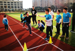 參加上海體育夏令營(yíng)全面激發(fā)孩子運(yùn)動(dòng)潛能