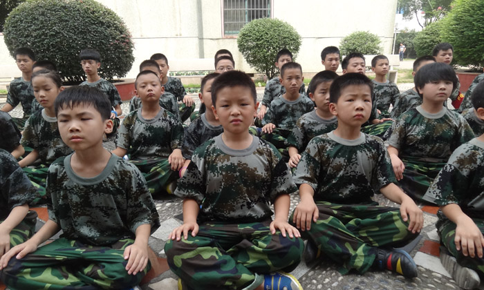 上饒軍事夏令營(yíng)哪里有