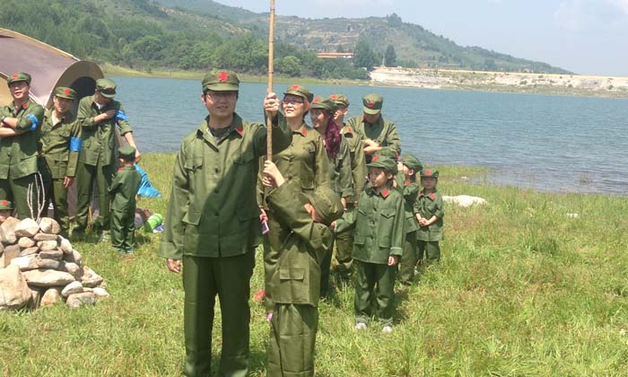 高平市軍事夏令營(yíng)