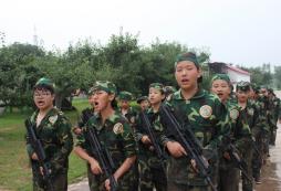 山西軍事化夏令營(yíng)給孩子不一樣的人生淬煉！