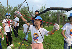 報名國內(nèi)中學(xué)生野外生存夏令營選哪家機構(gòu)