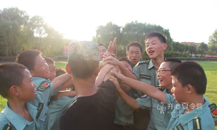 生存夏令營(yíng)