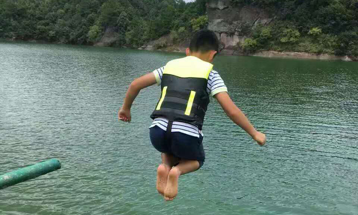 中小學(xué)生生存夏令營激發(fā)孩子內(nèi)心的潛能