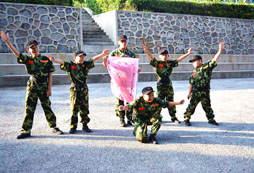 沈陽軍事夏令營(yíng)深度挖掘孩子潛能