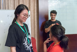 來沈陽小學生夏令營讓孩子學會與人好好相處