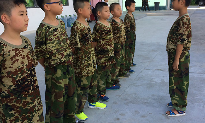 深圳參加軍事夏令營(yíng)好嗎？.jpg