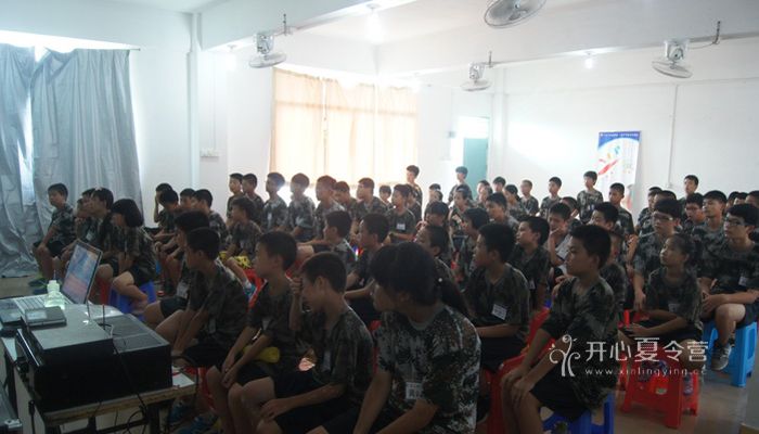 參加多少天的深圳軍事夏令營最為合適.jpg