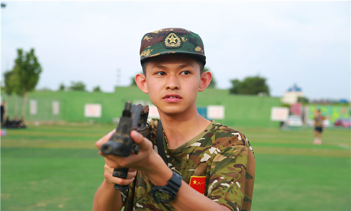 深圳軍事化夏令營一般多少錢一個月