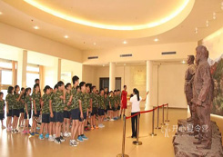 深圳軍訓(xùn)夏令營(yíng)的最低費(fèi)用是多少？