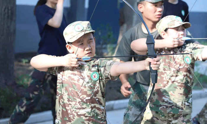 深圳軍訓(xùn)夏令營(yíng)哪家好