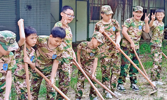 深圳軍訓(xùn)夏令營報名哪家好