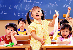 哪個深圳兒童夏令營可以提高學(xué)生的表演能力？