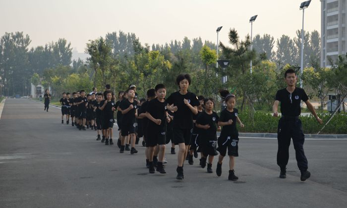 深圳青少年軍旅訓(xùn)練營(yíng)的收獲是什么.jpg