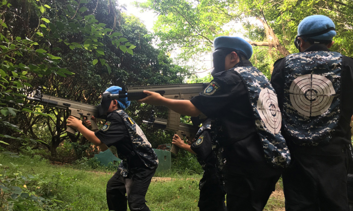 深圳軍事夏令營(yíng).jpg
