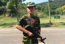 石家莊軍事夏令營活動(dòng)來磨煉小學(xué)生的意志