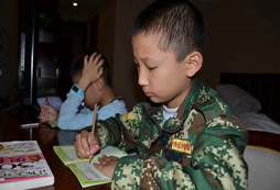 朔州青少年軍事夏令營活動來磨煉學(xué)生的意志