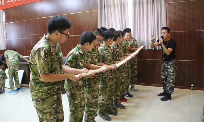 四川中學(xué)生軍事夏令營費用