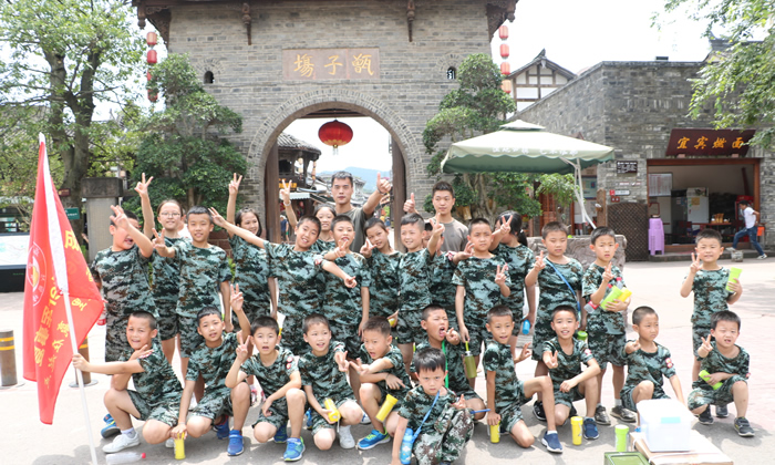 四川瀘州周邊夏令營(yíng)收費(fèi)