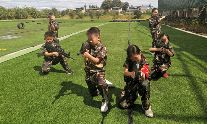 四川軍事夏令營報(bào)名哪家好