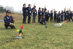 參加四川軍事夏令營增強孩子的抗挫能力