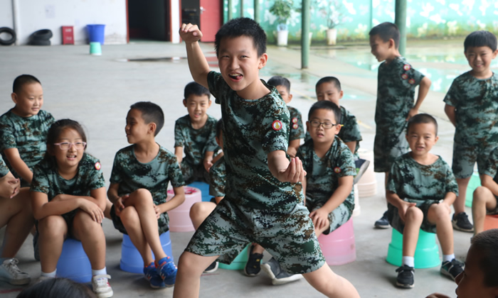 孩子們參加四川軍事拓展夏令營(yíng)的意義是什么？.jpg