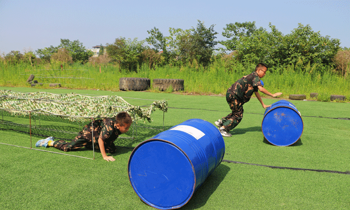 四川軍事夏令營費(fèi)用