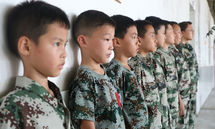 四川軍事夏令營給中小學(xué)生帶來什么樣的好處？.jpg