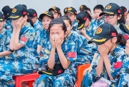深藍(lán)利劍軍事夏令營(yíng)培養(yǎng)孩子綜合素質(zhì)