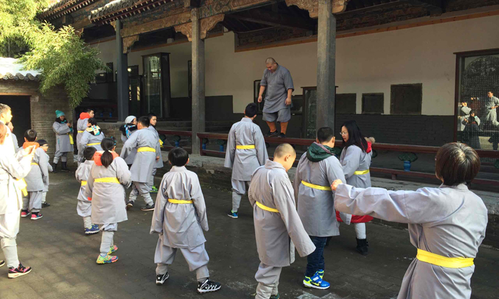 傳授正宗嵩山少林寺武術(shù)