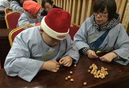 穿一串佛珠、送給最愛的人