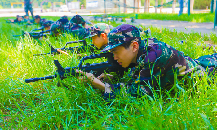 伏地射擊
