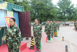 中國青少年軍事夏令營的訓(xùn)練模式怎么樣？