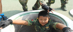 青少年軍事教你當(dāng)孩子摔倒后如何處理