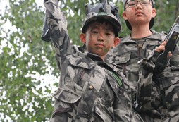 中國少年預(yù)備役軍事夏令營讓孩子養(yǎng)成好的習(xí)慣