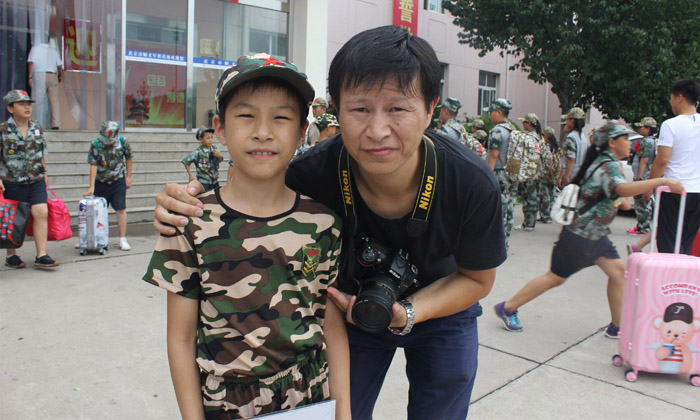 與導(dǎo)師合影