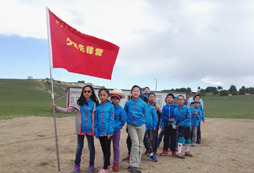 開營團建一起走
