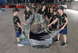 撐起小帳篷