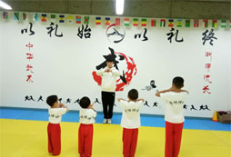 武術(shù)訓(xùn)練正式開始