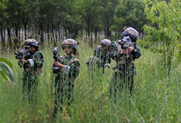 安徽思想力軍事夏令營(yíng)學(xué)員進(jìn)行野外訓(xùn)練