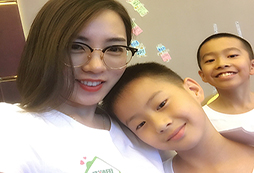 我和老師合影留戀2