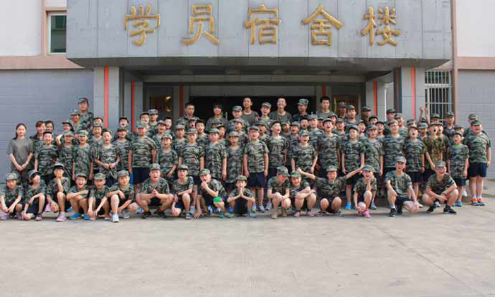 思想力軍事夏令營結(jié)束的日子孩子也長大了