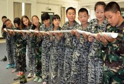  臺(tái)灣7天軍事夏令營(yíng)拓展訓(xùn)練豐富孩子的內(nèi)心