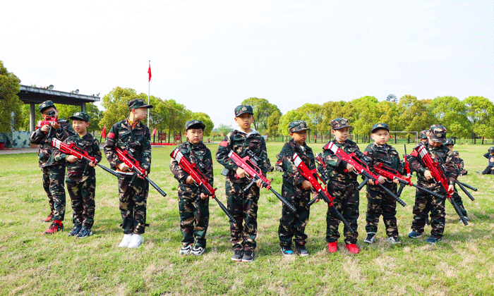 天津軍事夏令營.gif