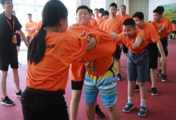 想知道體育夏令營報名多少錢？快來了解超值優(yōu)惠，給孩子一個難忘的夏天！