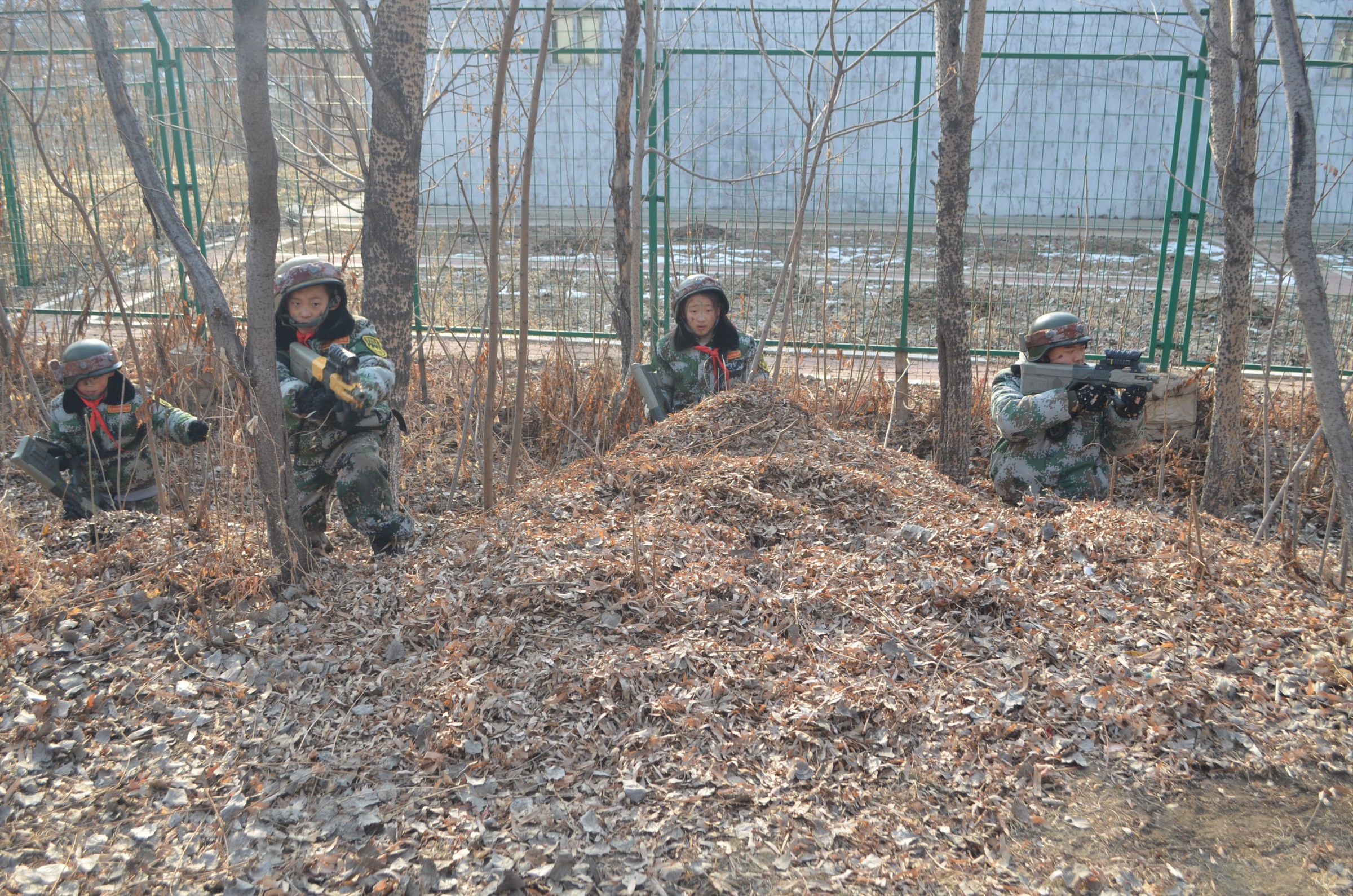 童年時(shí)光軍事夏令營(yíng)給你一個(gè)別樣課堂