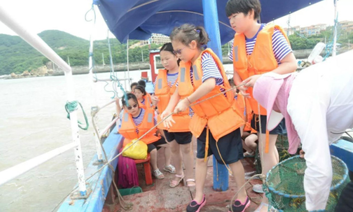 出海捕魚
